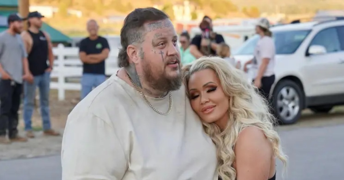 Bunnie Xo shares intimacy advice with fans in new Playboy interview