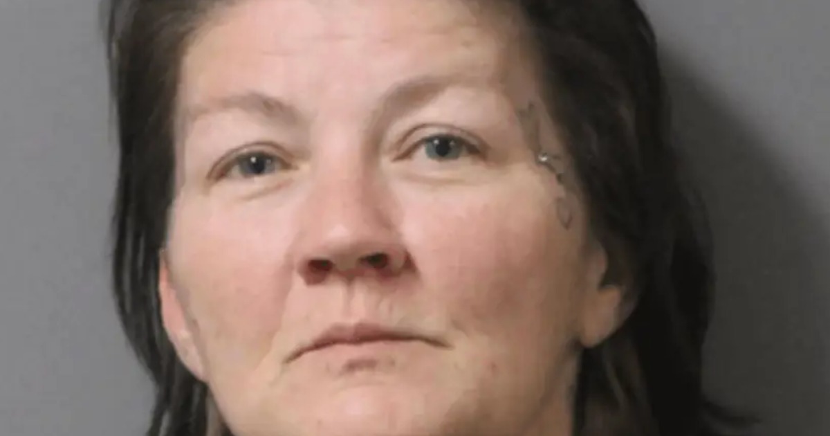 Florida mom admits to sleeping with her own son and her response when asked how many times left police stunned